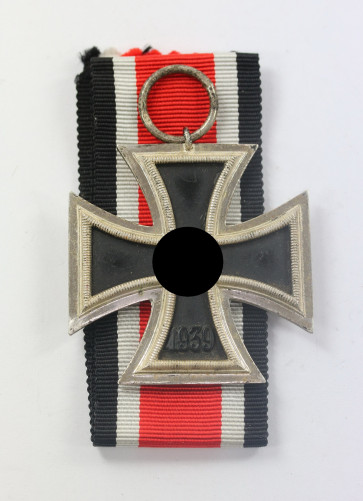 Eisernes Kreuz 2. Klasse 1939, Hst. 13 (Gustav Brehmer, Markneukirchen) - Militaria-Berlin