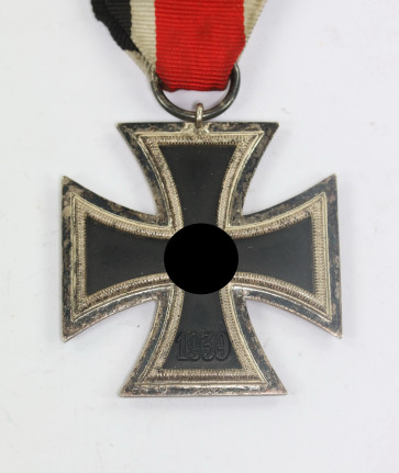 Eisernes Kreuz 2. Klasse 1939, Hst. 13 (Gustav Brehmer, Markneukirchen) - Militaria-Berlin