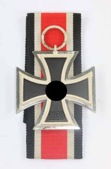 Eisernes Kreuz 2. Klasse 1939, Hst. 13 (Gustav Brehmer, Markneukirchen) - Militaria-Berlin