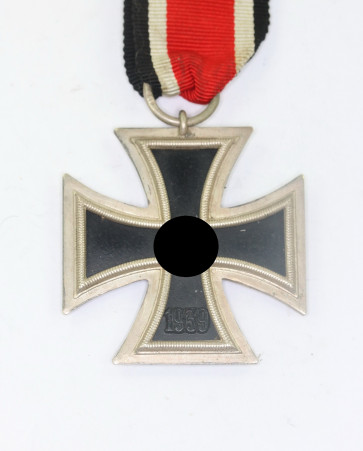  Eisernes Kreuz 2. Klasse 1939, Hst. 19 (E.Ferdinand Wiedmann, Frankfurt, am Main) - Militaria-Berlin
