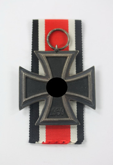 Eisernes Kreuz 2. Klasse 1939, Hst. 1 (Deschler & Sohn, München) - Militaria-Berlin