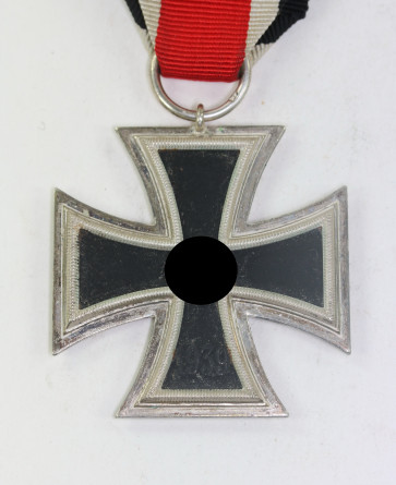 Eisernes Kreuz 2. Klasse 1939, Hst. 23 (Arbeitsgemeinschaft für Heeresbedarf in der Graveur & Ziselierinnung, Berlin) - Militaria-Berlin