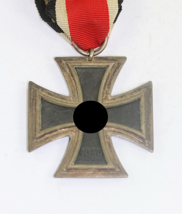 Eisernes Kreuz 2. Klasse 1939, Hst. 24 (Arbeitsgemeinschaft der Hanauer Plakettenhersteller, Hanau) - Militaria-Berlin