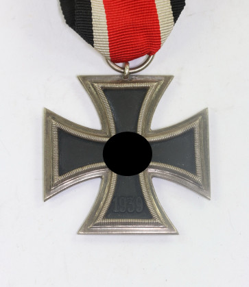 Eisernes Kreuz 2. Klasse 1939, Hst. 25 (Arbeitsgemeinschaft der Graveur-, Gold- und Silberschmiedeinnungen, Hanau am Main) - Militaria-Berlin