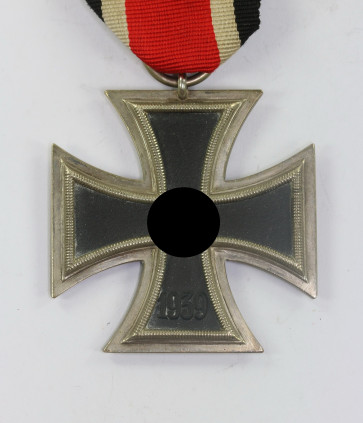 Eisernes Kreuz 2. Klasse 1939, Hst. 25 (Arbeitsgemeinschaft der Graveur-, Gold- und Silberschmiedeinnungen, Hanau am Main) - Militaria-Berlin