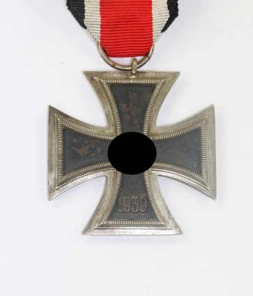 Eisernes Kreuz 2. Klasse 1939, Hst. 25 (Arbeitsgemeinschaft der Graveur-, Gold- und Silberschmiedeinnungen, Hanau am Main) - Militaria-Berlin