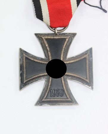 Eisernes Kreuz 2. Klasse 1939, Hst. 27 (Anton Schenkl´s Nachfolger, Wien) - Militaria-Berlin