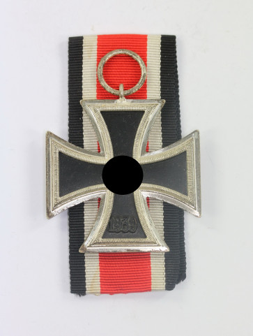 Eisernes Kreuz 2. Klasse 1939, Hst. 40 (Berg & Nolte, Lüdenscheid) - Militaria-Berlin