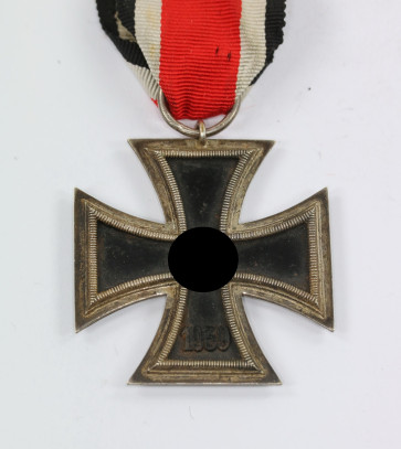Eisernes Kreuz 2. Klasse 1939, Hst. 4 - Militaria-Berlin