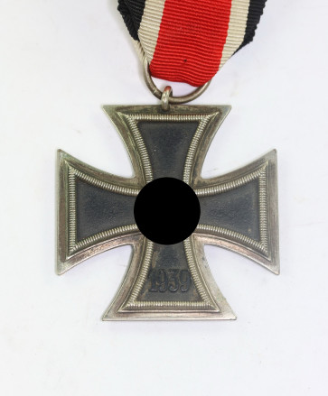 Eisernes Kreuz 2. Klasse 1939, Hst. 25 (Arbeitsgemeinschaft der Graveur-, Gold- und Silberschmiedeinnungen, Hanau am Main) - Militaria-Berlin