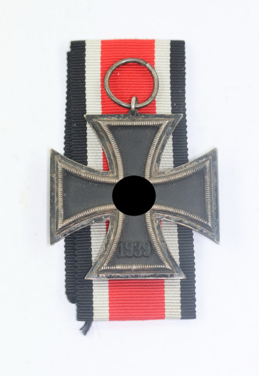  Eisernes Kreuz 2. Klasse 1939, Variante mit der runden "3", Deschler & Sohn, München - Militaria-Berlin