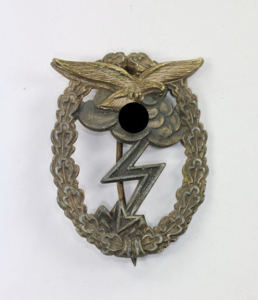 Erdkampfabzeichen der Luftwaffe, Hst. G.H. Osang Dresden - Militaria-Berlin
