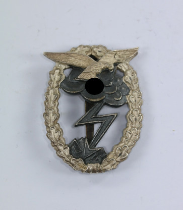 Erdkampfabzeichen der Luftwaffe, Hst. M.u.K. 5 - Militaria-Berlin