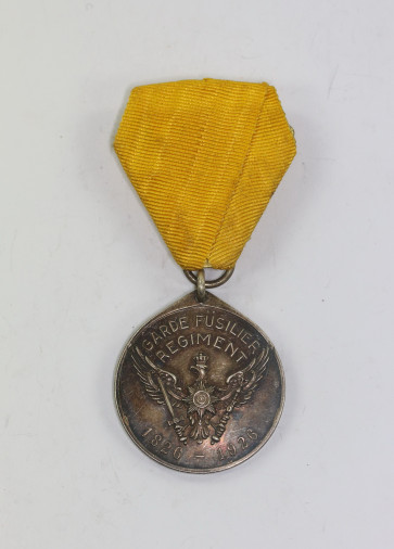 Erinnerungsmedaille zum 100-jährigen Bestehen des Garde-Füsilier-Regiment "Maikäfer" 1826-1926 - Militaria-Berlin
