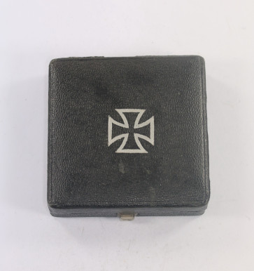Etui Eisernes Kreuz 1. Klasse 1939, eckiger Drücker - Militaria-Berlin