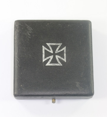 Etui für ein Eisernes Kreuz 1. Klasse 1939 (wuchtiges Eisernes Kreuz) - Militaria-Berlin