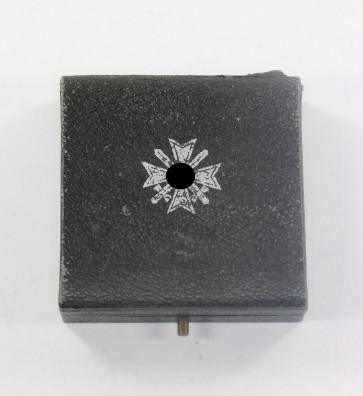  Etui Kriegsverdienstkreuz 1. Klasse mit Schwertern, mit Hakenkreuz - Militaria-Berlin