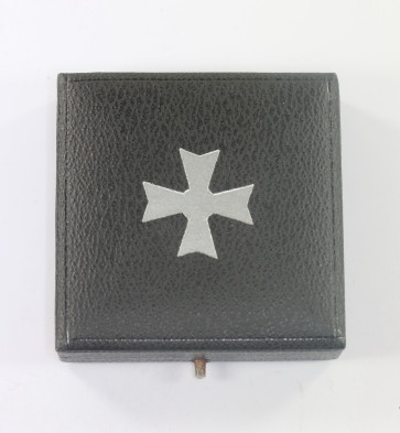 Etui Kriegsverdienstkreuz 1. Klasse (ohne Schwerter) Deschler & Sohn München - Militaria-Berlin