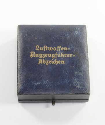 Etui Luftwaffen Flugzeugführer Abzeichen - Militaria-Berlin