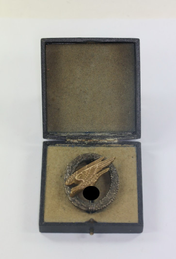 Fallschirmschützenabzeichen der Luftwaffe, Hst. BSW (Kleeblatt), im Etui - Militaria-Berlin