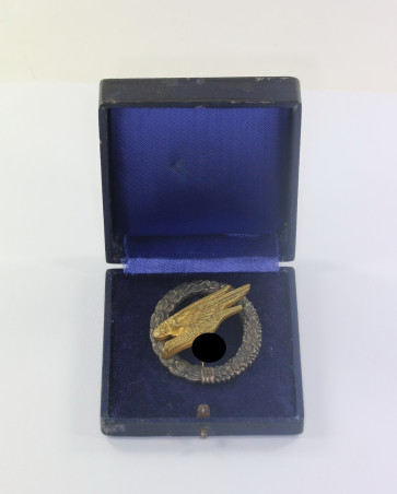 Fallschirmschützenabzeichen der Luftwaffe, Hst. C.E. Juncker Berlin S.W., im Etui - Militaria-Berlin