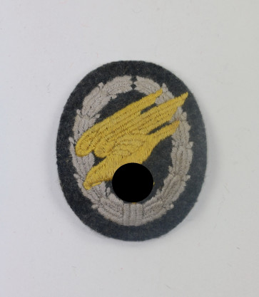 Fallschirmschützenabzeichen der Luftwaffe, Stoff gefüttert (!) - Militaria-Berlin