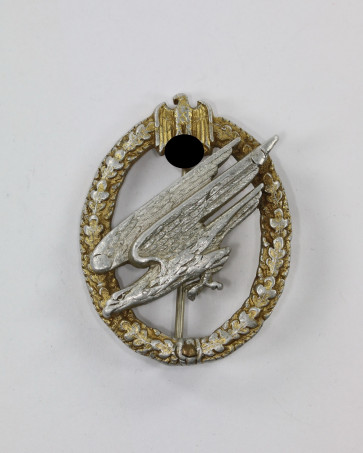  Fallschirmschützenabzeichen des Heeres, Hst. C.E. Juncker, Aluminium 1. Modell (J.1) (!) - Militaria-Berlin