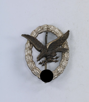 Fliegerschützenabzeichen der Luftwaffe mit Blitzbündel, Hst. BSW (Kleeblatt) - Militaria-Berlin