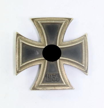 Frühes Eisernes Kreuz 1. Klasse 1939, an Schraube und Scheibe, C.E, Juncker, Berlin, nicht magnetisch - Militaria-Berlin