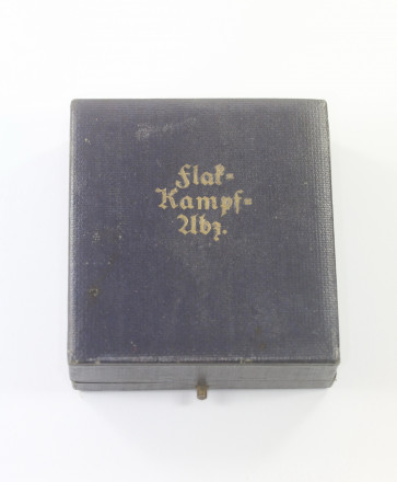 Frühes Etui für ein Flakkampfabzeichen der Luftwaffe - Militaria-Berlin