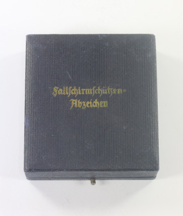 Frühes Etui Fallschirmschützen Abzeichen - Militaria-Berlin