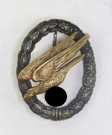Frühes Fallschirmschützenabzeichen der Luftwaffe, Hst. C.E. Juncker Berlin S.W. (J.1) - Militaria-Berlin