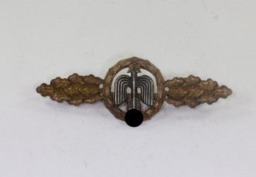  Frontflugspange für Jäger in Bronze, Buntmetall - Militaria-Berlin