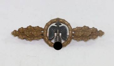 Frontflugspange für Jäger in Bronze, Buntmetall - Militaria-Berlin