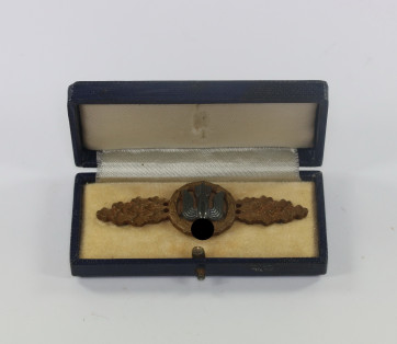 Frontflugspange für Kampfflieger in Bronze, im Etui - Militaria-Berlin