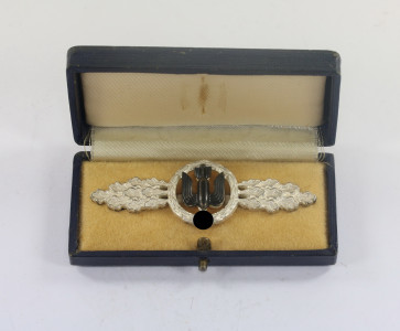 Frontflugspange für Kampfflieger in Silber, Hst. G.H. Osang, im Etui - Militaria-Berlin