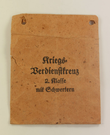 Große Verleihungstüte Kriegsverdienstkreuz 2. Klasse mit Schwertern, Karl Poellath Schrobenhausen - Militaria-Berlin