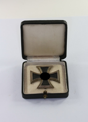 Eisernes Kreuz 1. Klasse 1939, Hst. L/57, im Etui - Militaria-Berlin