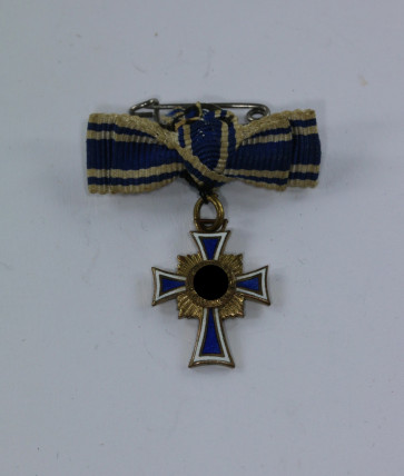 Miniatur Mutterkreuz in Gold an Schleife, Hst. L/13 - Militaria-Berlin