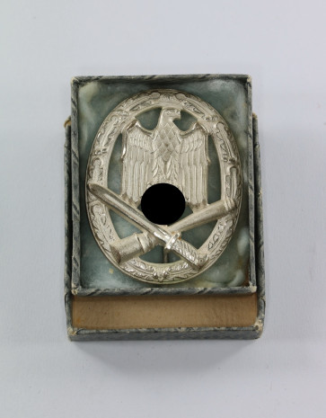 Allgemeines-Sturmabzeichen, Rudolf Karneth, Buntmetall, in Verkaufsschachtel - Militaria-Berlin