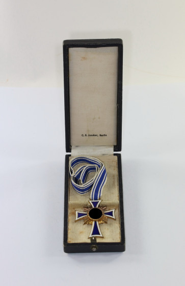 Mutterkreuz in Gold, im Etui, C.E. Juncker  - Militaria-Berlin