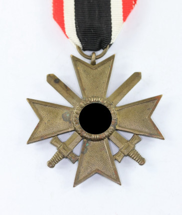 Kriegsverdienstkreuz 2. Klasse mit Schwertern, Hst. 72 - Militaria-Berlin