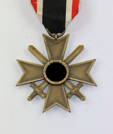 Kriegsverdienstkreuz 2. Klasse mit Schwertern, Hst. 6. - Militaria-Berlin
