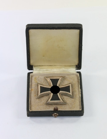 Eisernes Kreuz 1. Klasse 1939, Arbeitsgemeinschaft Hanau, im Etui - Militaria-Berlin