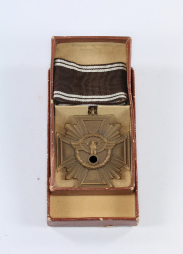 NSDAP Dienstauszeichnung in Bronze, Hst. 19, Buntmetall (!), im Etui - Militaria-Berlin