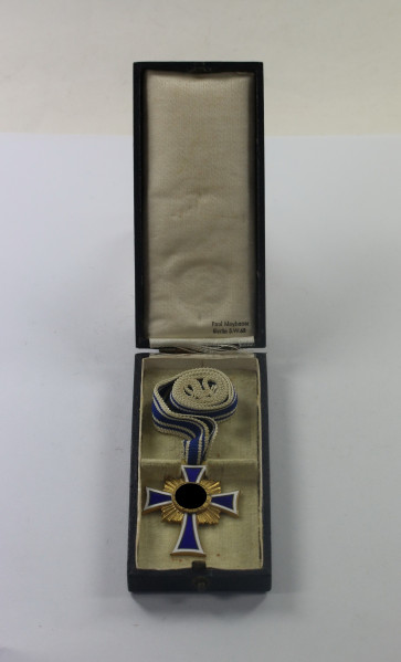  Mutterkreuz in Gold, im Etui, Paul Meybauer Berlin S.W.68 - Militaria-Berlin