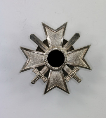 Kriegsverdienstkreuz 1. Klasse mit Schwertern, Hst. L/52 - Militaria-Berlin