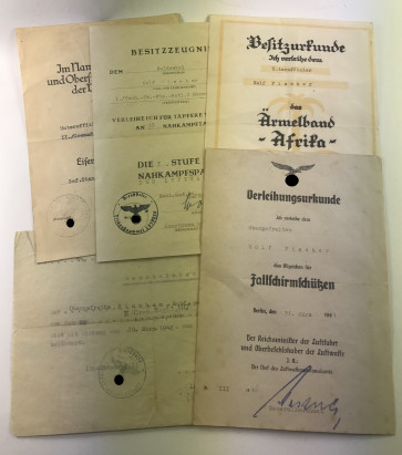 Urkunden Gruppe Regiment Hermann Göring / Nahkampfspange der Luftwaffe (!) - Militaria-Berlin