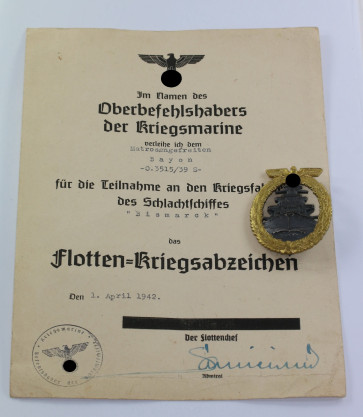 Flottenkriegsabzeichen, Hst. Schwerin, mit Urkunde Schlachtschiff Bismarck (!) - Militaria-Berlin