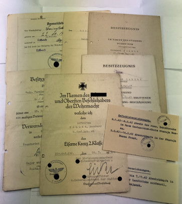 Urkunden Gruppe, mit original Unterschrift SS-Gruppenführer Teodor Eicke  - Militaria-Berlin